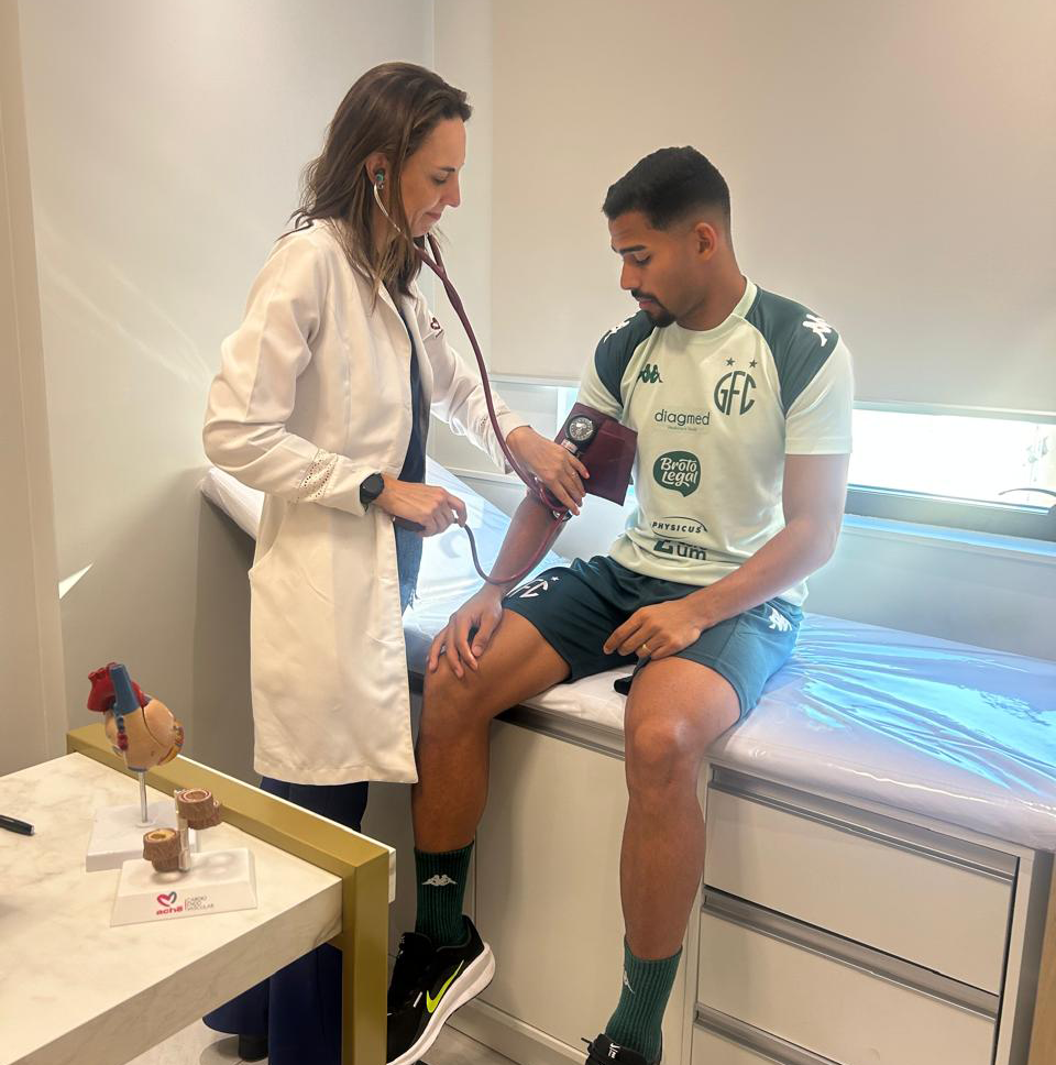 Dra. Elaine coutinho Midia 1